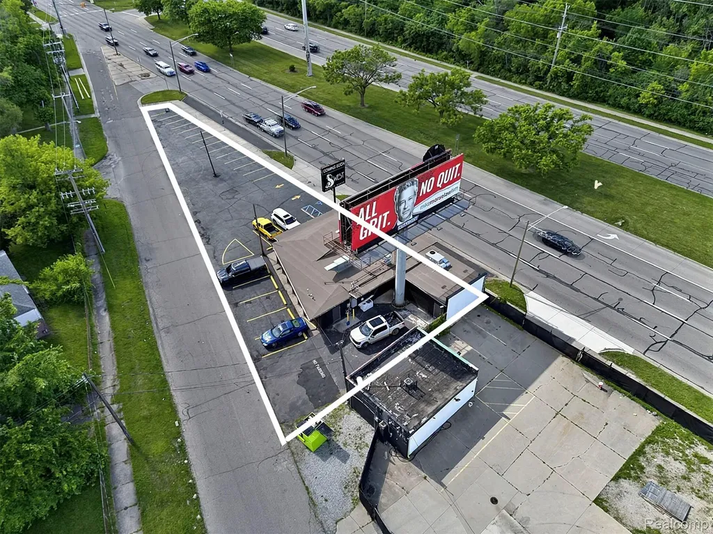 24737 W 8 Mile Road Detroit City MI 48219