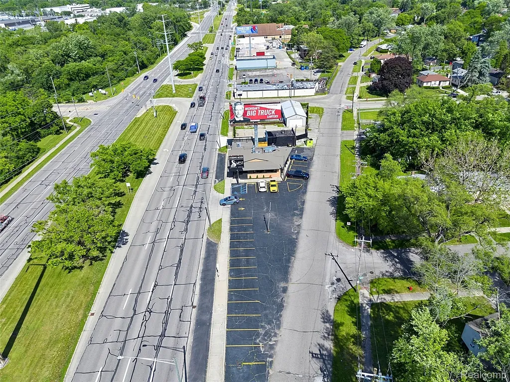 24737 W 8 Mile Road Detroit City MI 48219