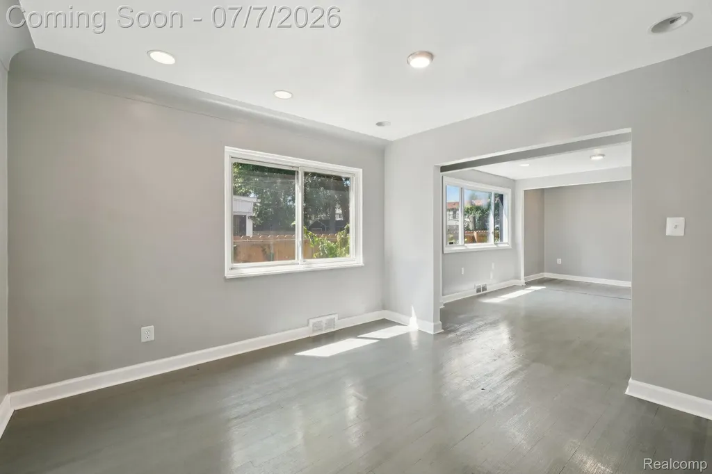 19211 Birwood Street Detroit City MI 48221