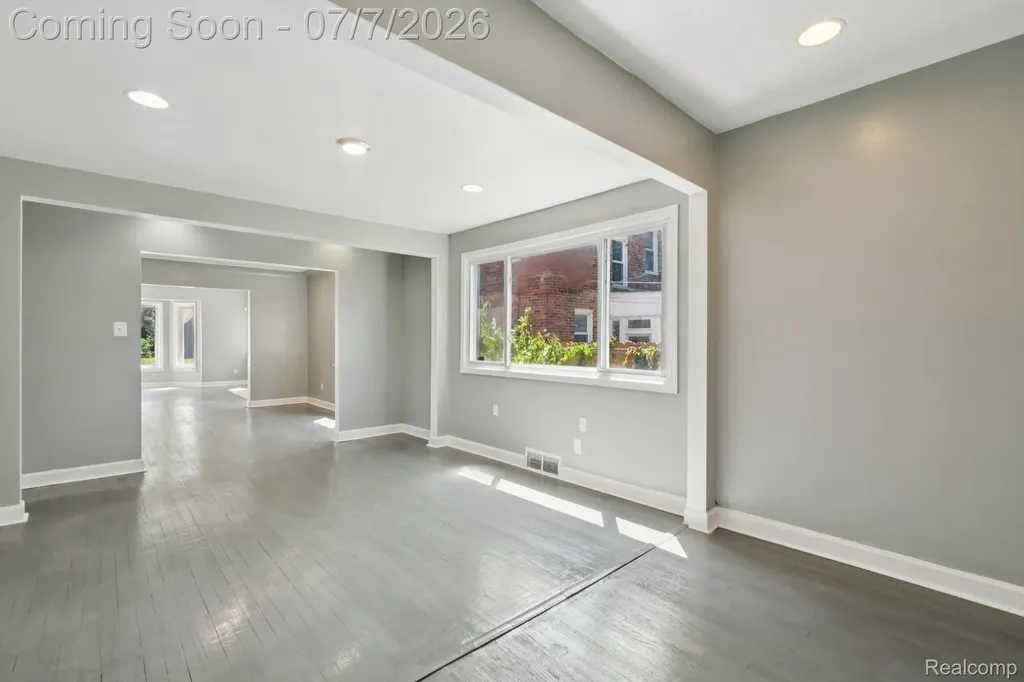 19211 Birwood Street Detroit City MI 48221