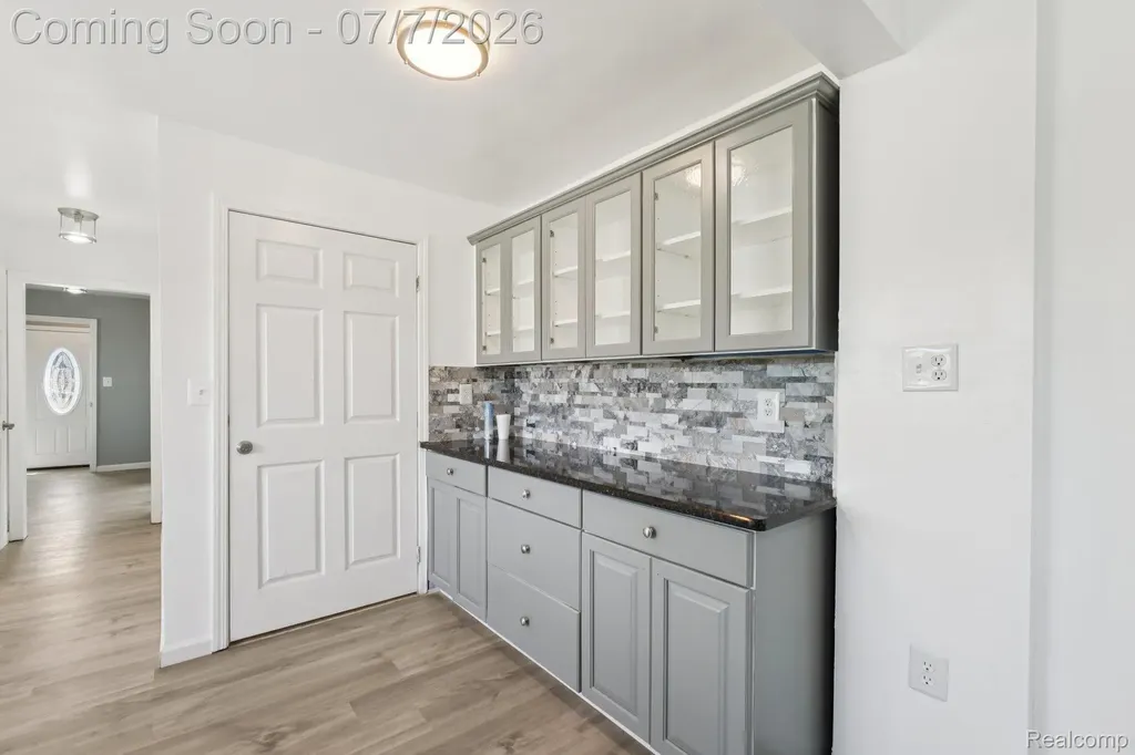 19211 Birwood Street Detroit City MI 48221