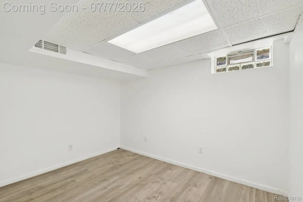 19211 Birwood Street Detroit City MI 48221