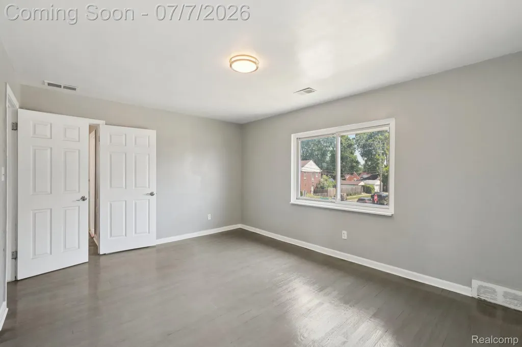 19211 Birwood Street Detroit City MI 48221