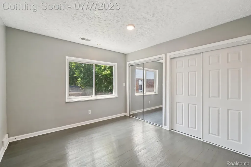19211 Birwood Street Detroit City MI 48221