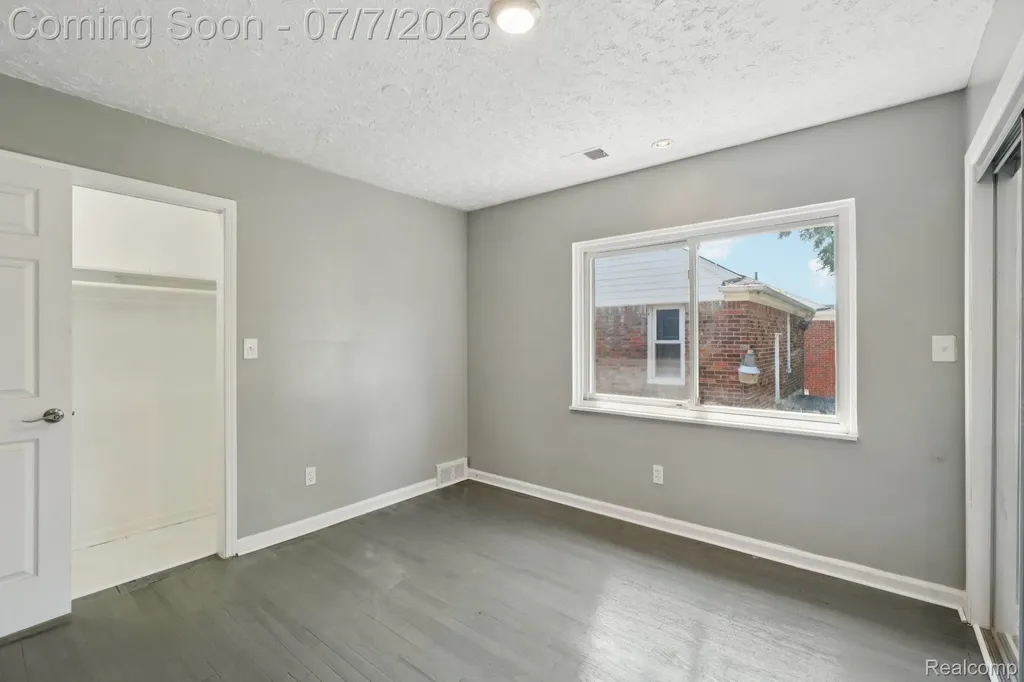 19211 Birwood Street Detroit City MI 48221