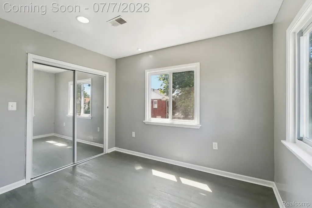 19211 Birwood Street Detroit City MI 48221