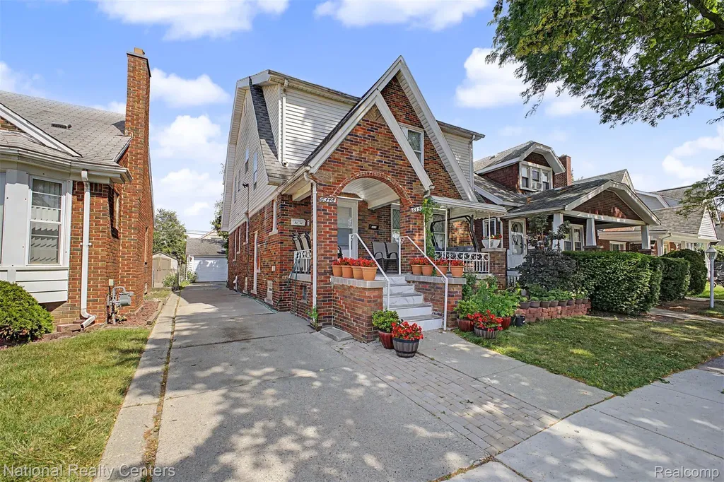 6348 Coleman Street Dearborn City MI 48126