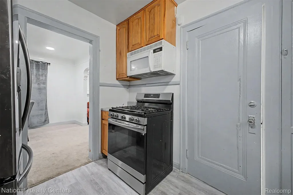 6348 Coleman Street Dearborn City MI 48126