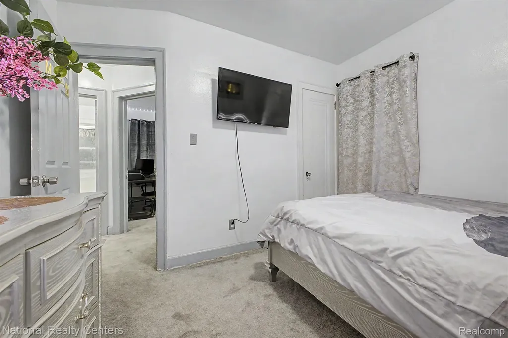 6348 Coleman Street Dearborn City MI 48126
