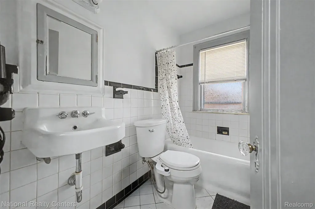 6348 Coleman Street Dearborn City MI 48126