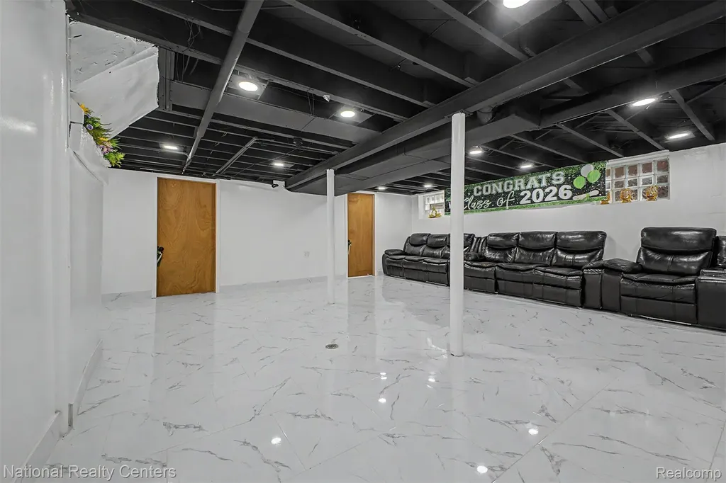 6348 Coleman Street Dearborn City MI 48126