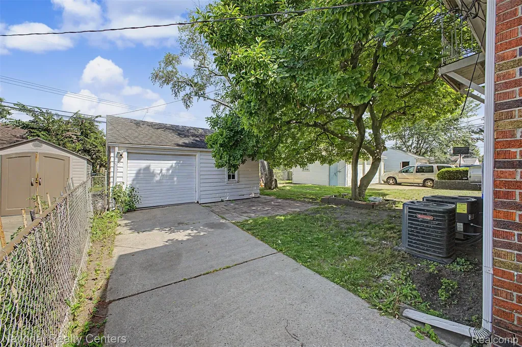 6348 Coleman Street Dearborn City MI 48126
