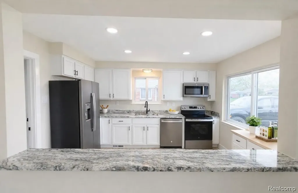 30731 Steinhauer Street Westland City MI 48186