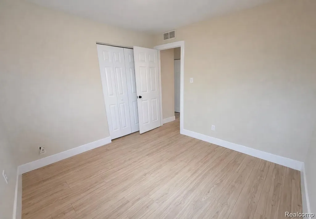 30731 Steinhauer Street Westland City MI 48186