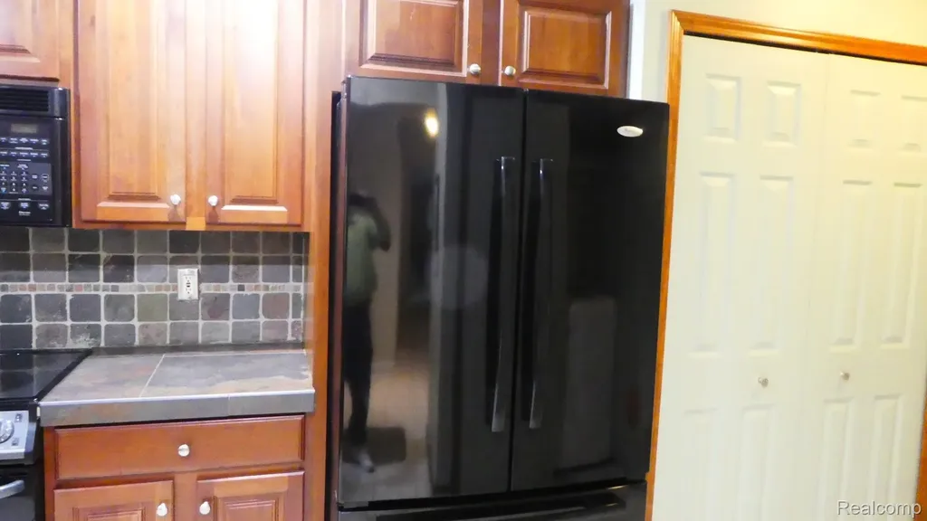 8051 Prestonwood Court Flushing Charter Township MI 48433