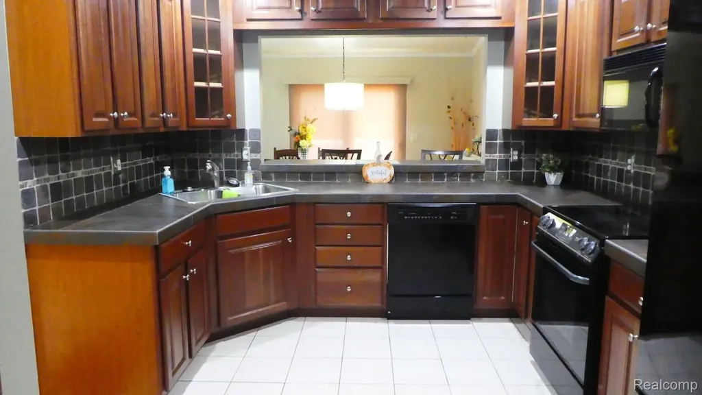8051 Prestonwood Court Flushing Charter Township MI 48433