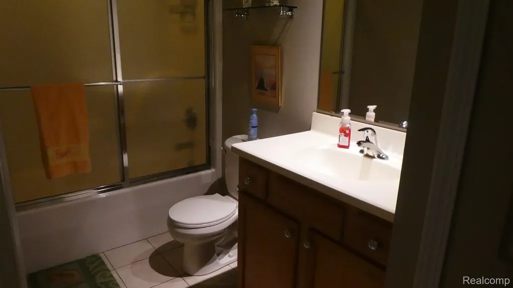 8051 Prestonwood Court Flushing Charter Township MI 48433