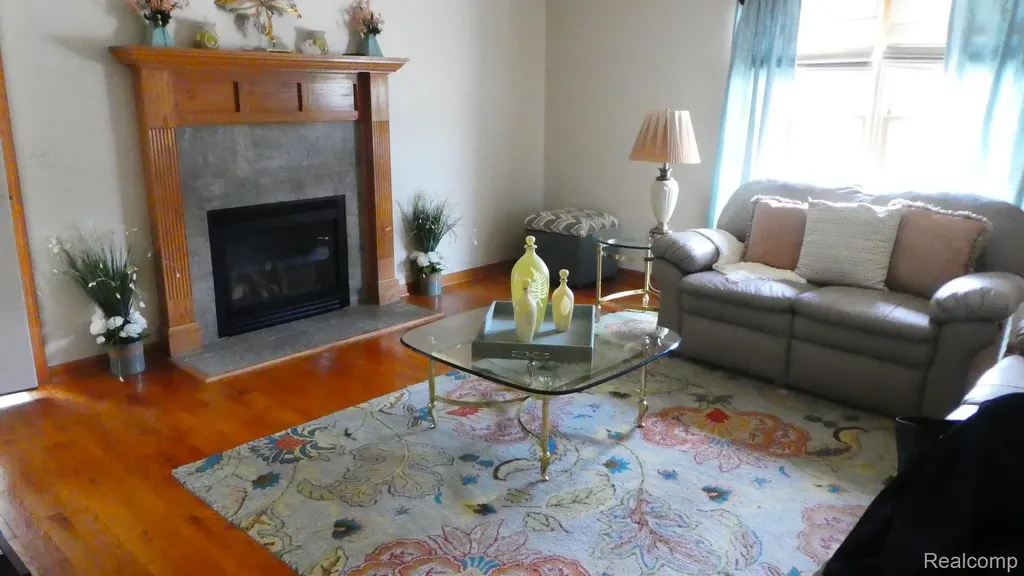 8051 Prestonwood Court Flushing Charter Township MI 48433