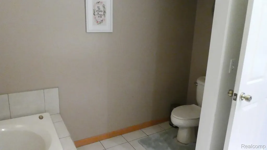 8051 Prestonwood Court Flushing Charter Township MI 48433