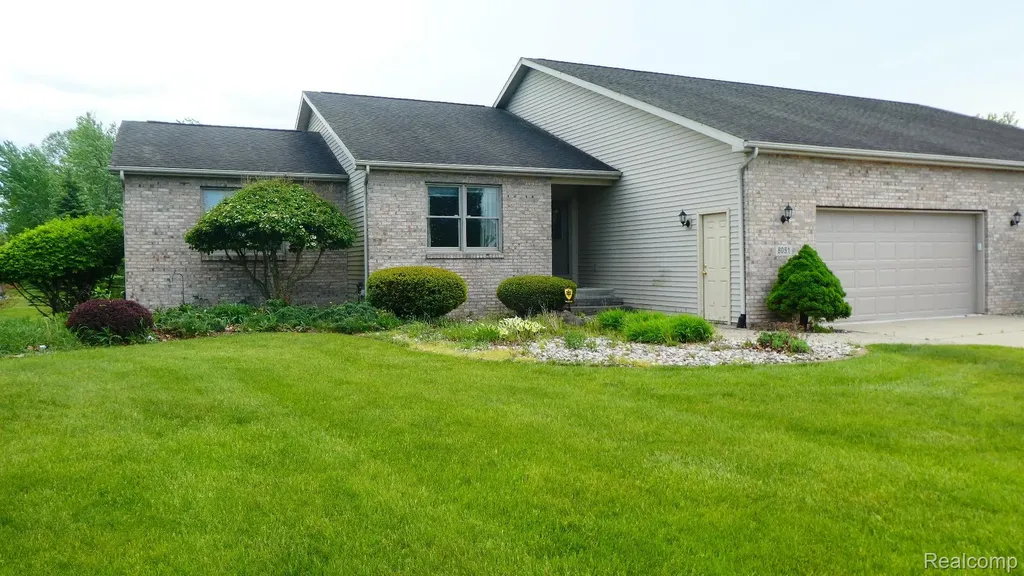 8051 Prestonwood Court Flushing Charter Township MI 48433