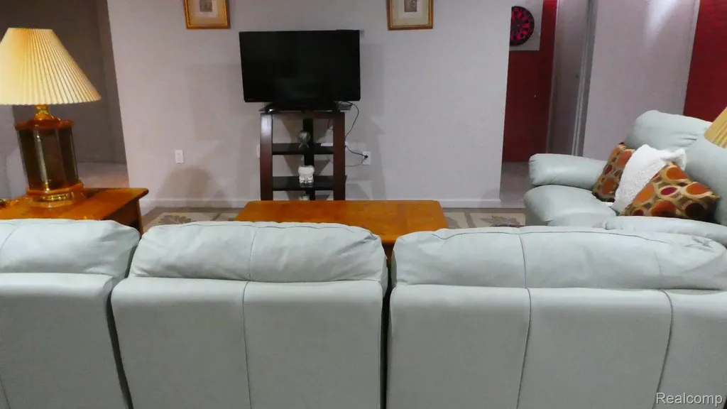 8051 Prestonwood Court Flushing Charter Township MI 48433