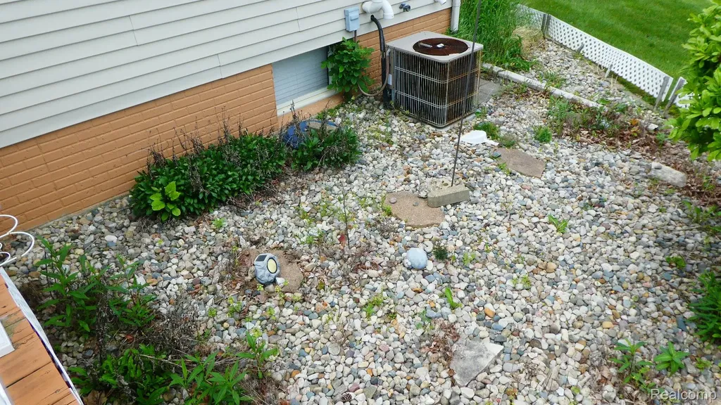 8051 Prestonwood Court Flushing Charter Township MI 48433