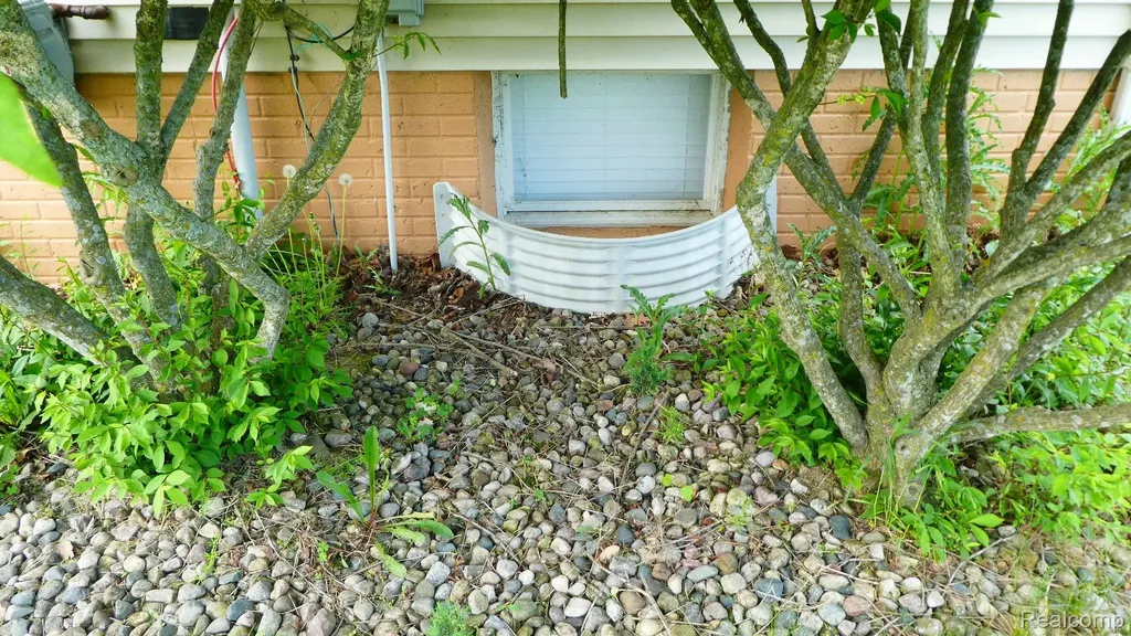 8051 Prestonwood Court Flushing Charter Township MI 48433