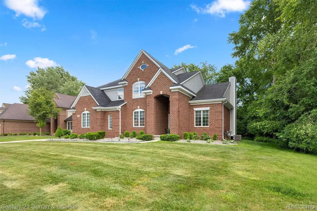 27363 Oxford Drive Southfield City MI 48033
