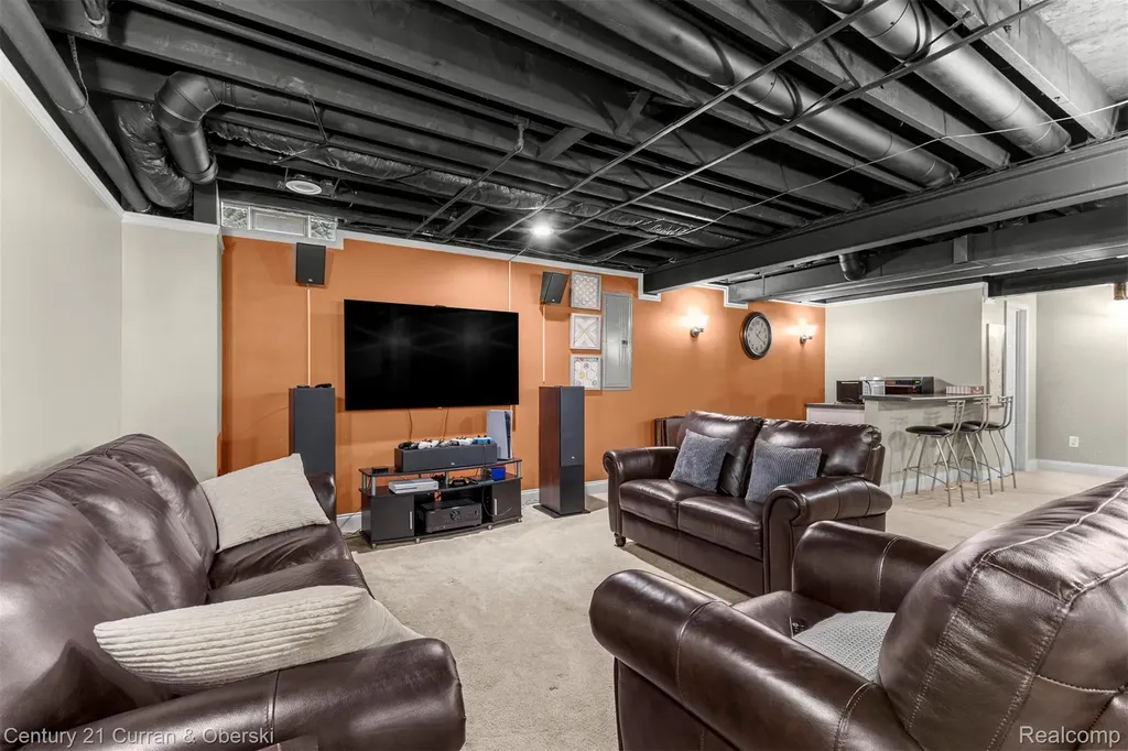 27363 Oxford Drive Southfield City MI 48033