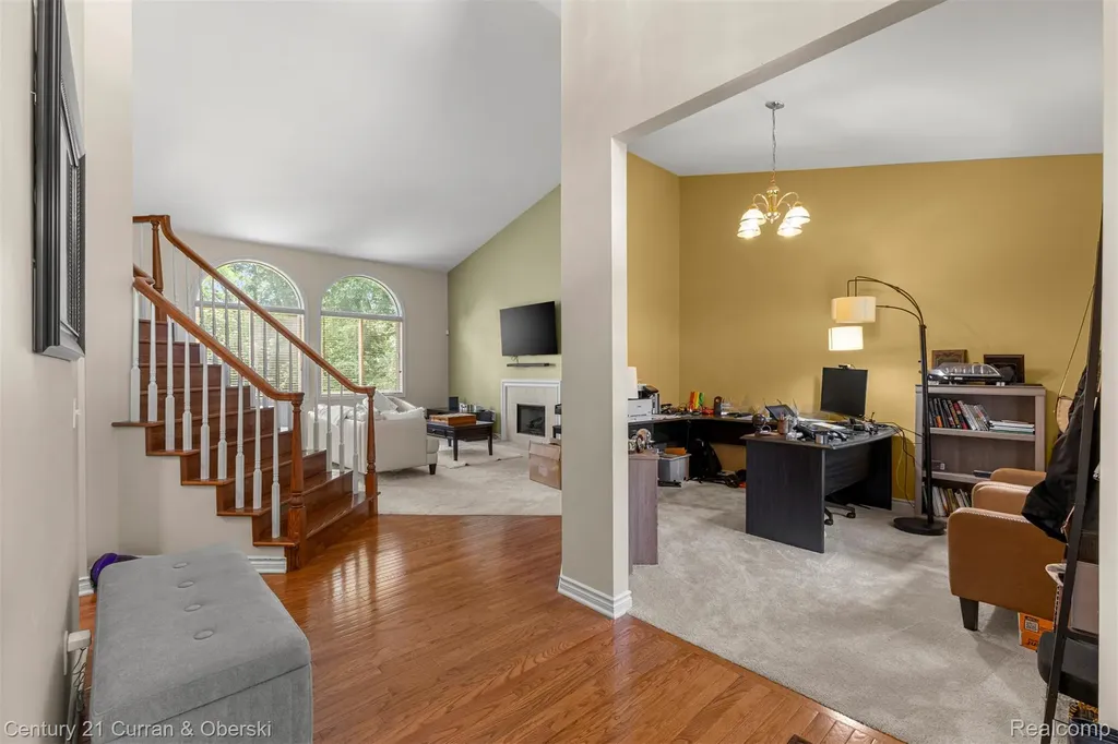 27363 Oxford Drive Southfield City MI 48033