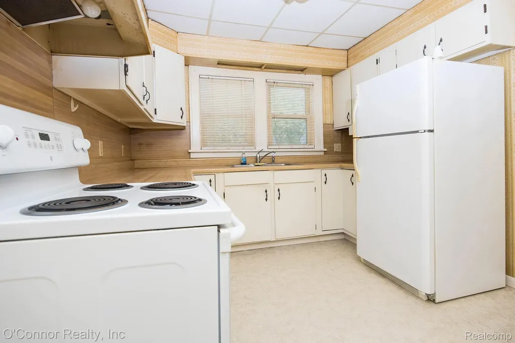 1303 15th Street Port Huron City MI 48060