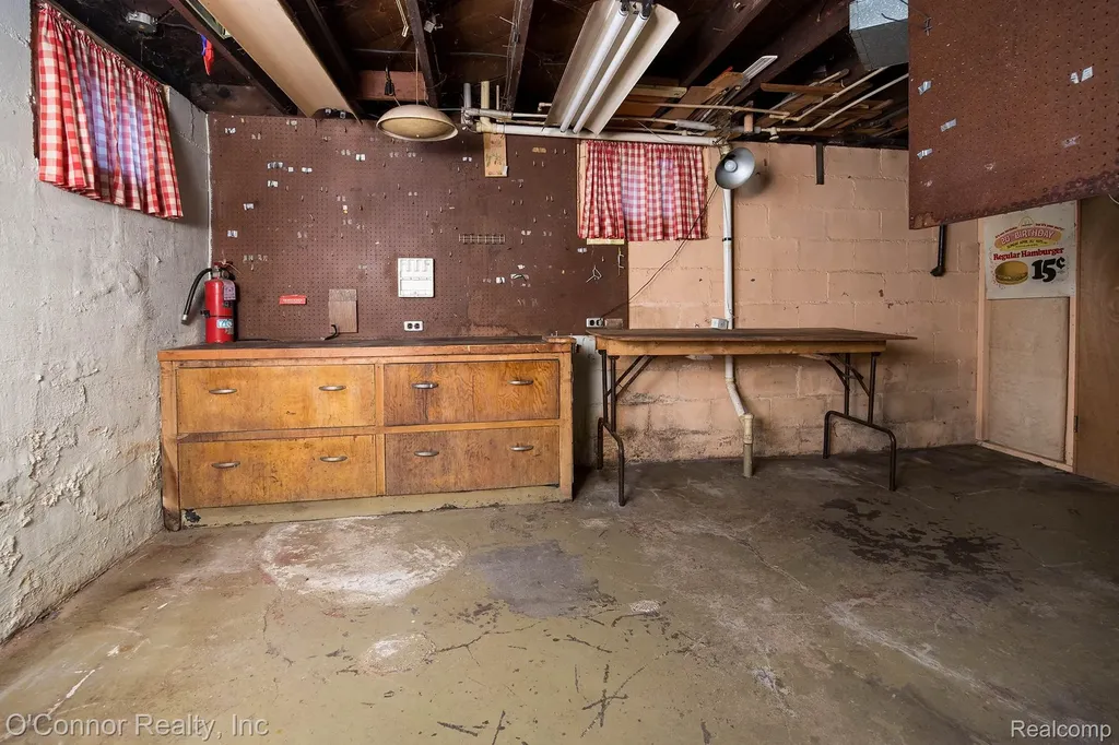 1303 15th Street Port Huron City MI 48060