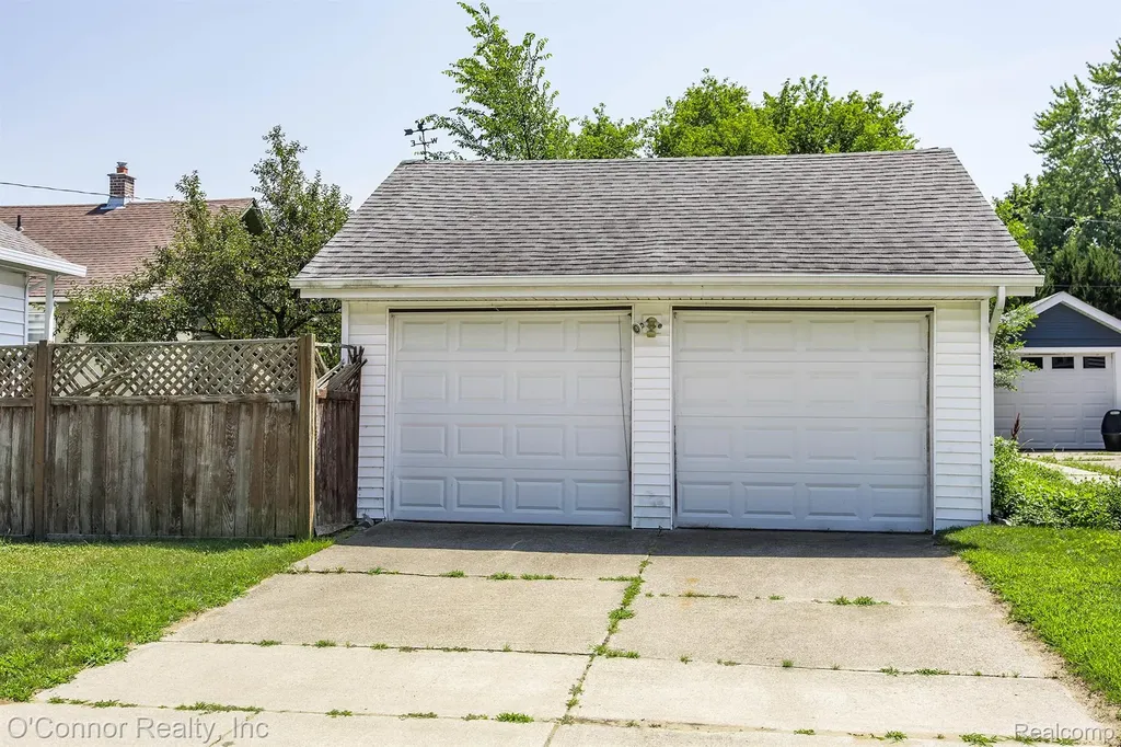 1303 15th Street Port Huron City MI 48060