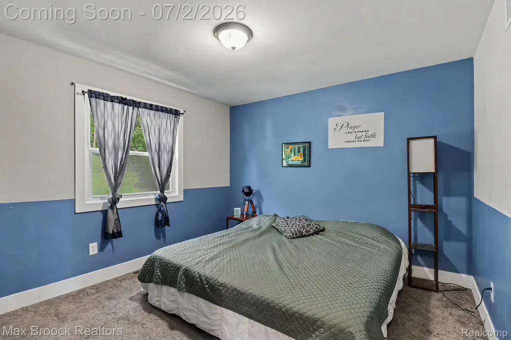 20792 Parkside Boulevard Royal Oak Charter Township MI 48220