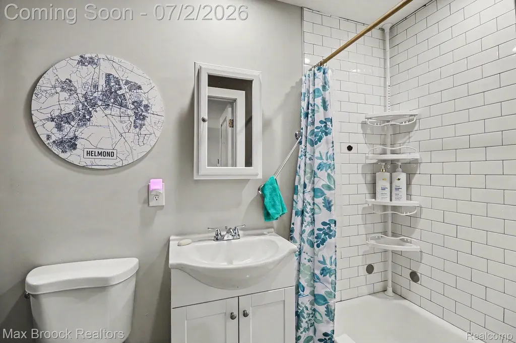20792 Parkside Boulevard Royal Oak Charter Township MI 48220