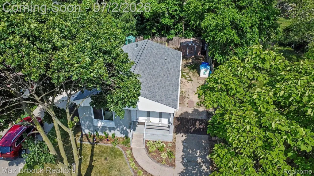 20792 Parkside Boulevard Royal Oak Charter Township MI 48220