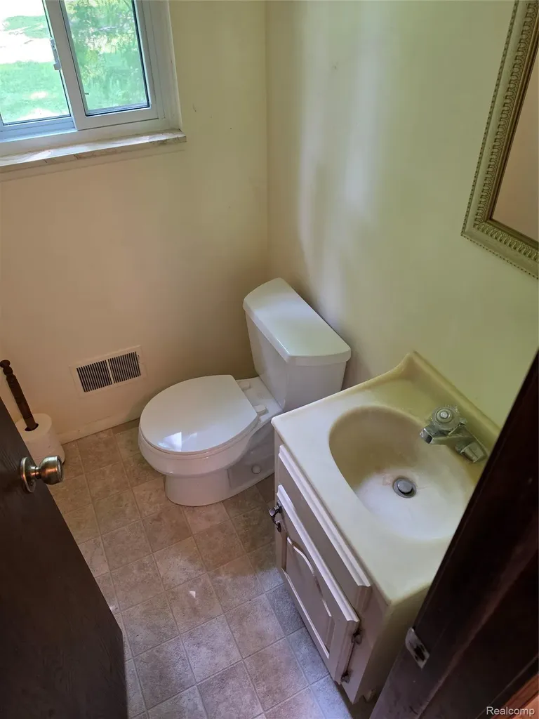 2935 Shawnee Lane Waterford Charter Township MI 48329