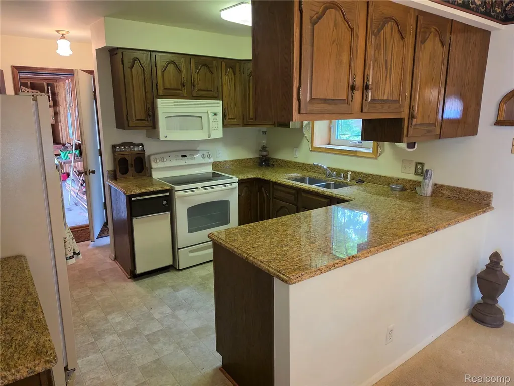 2935 Shawnee Lane Waterford Charter Township MI 48329
