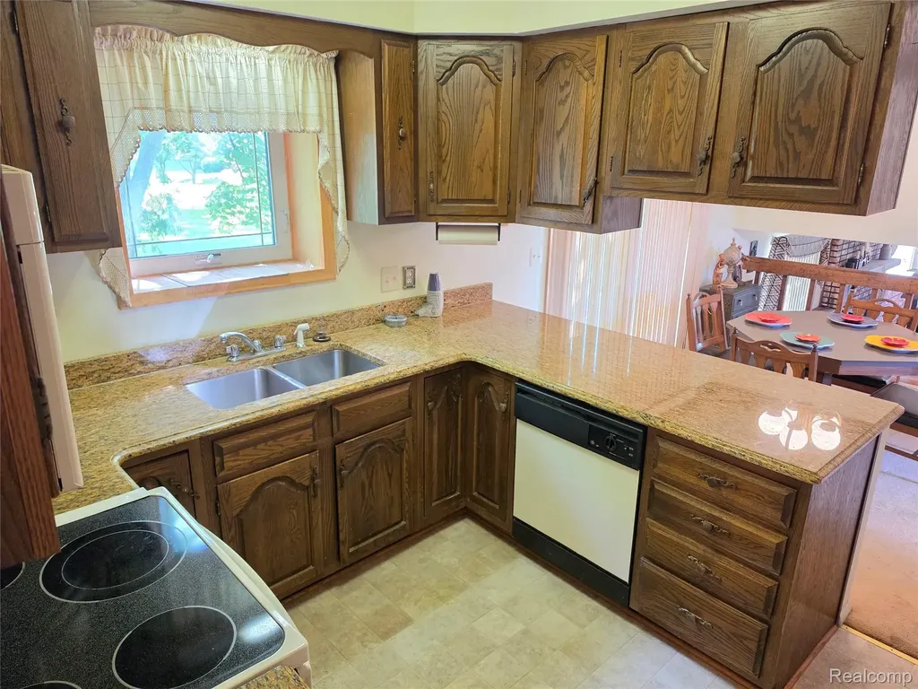 2935 Shawnee Lane Waterford Charter Township MI 48329