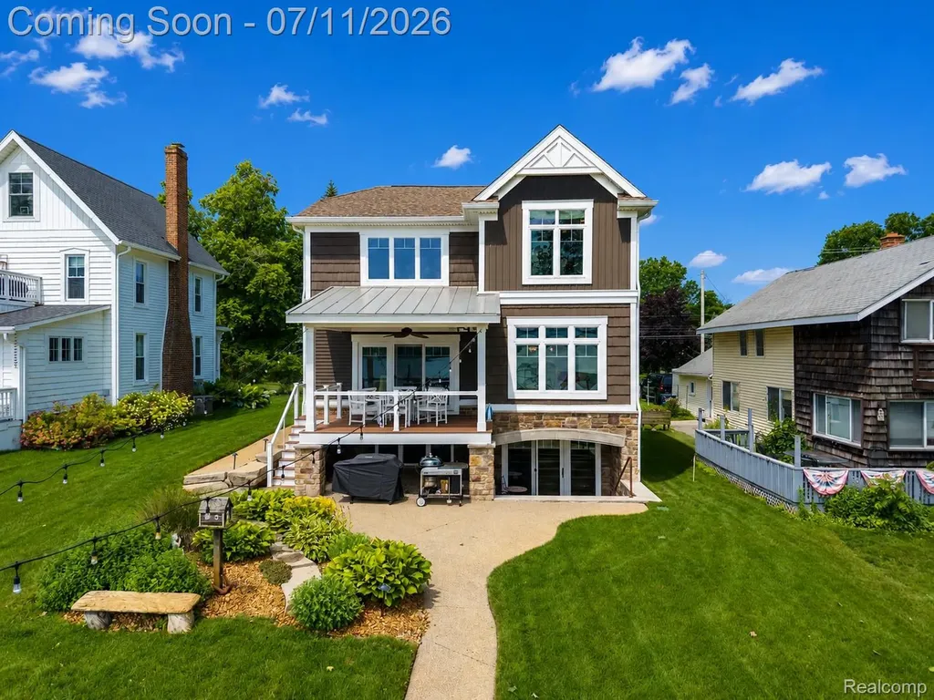12033 Torrey Road Fenton Charter Township MI 48430