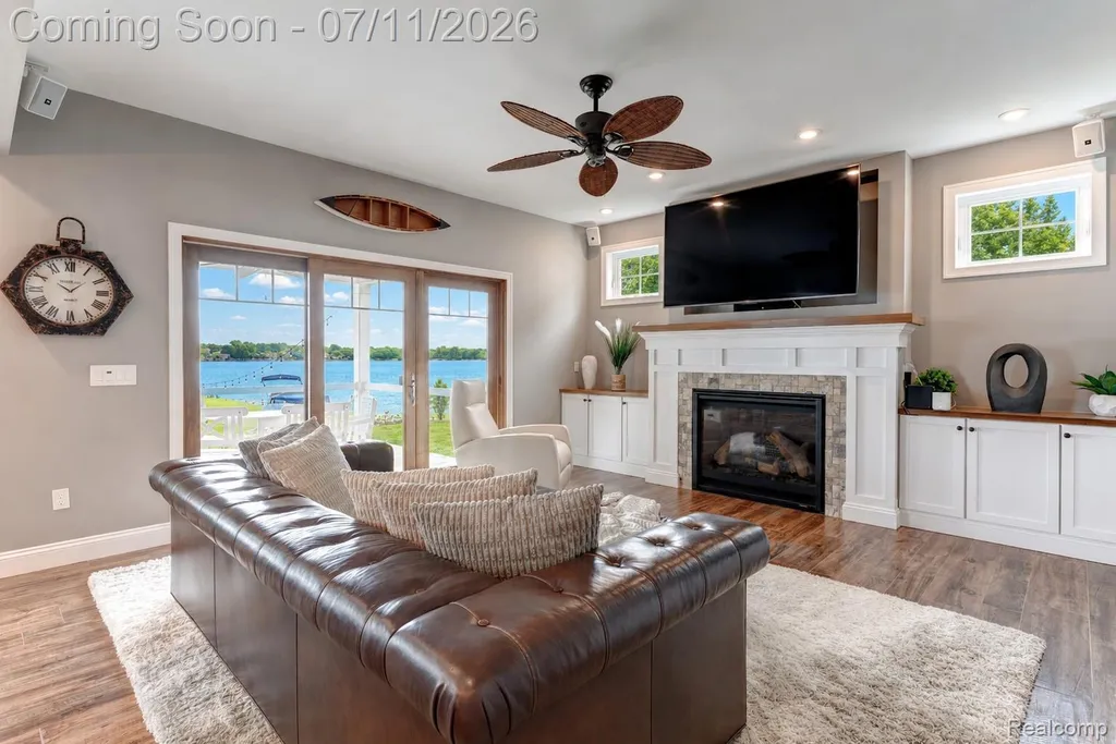 12033 Torrey Road Fenton Charter Township MI 48430