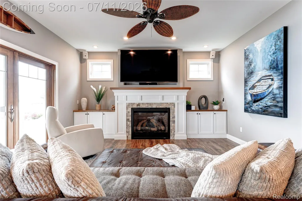 12033 Torrey Road Fenton Charter Township MI 48430