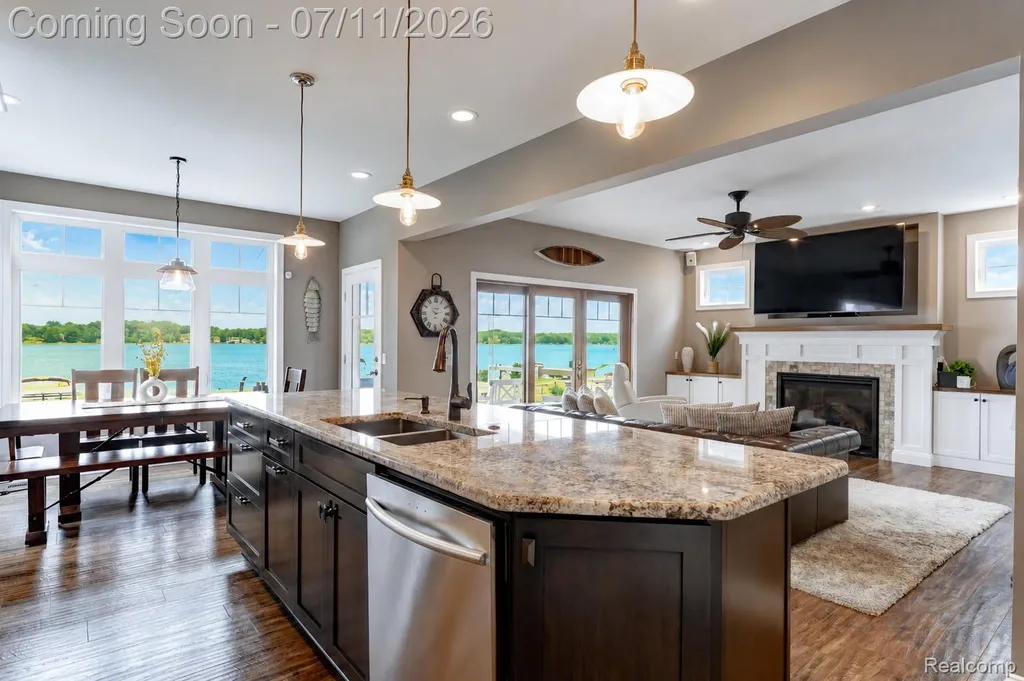 12033 Torrey Road Fenton Charter Township MI 48430