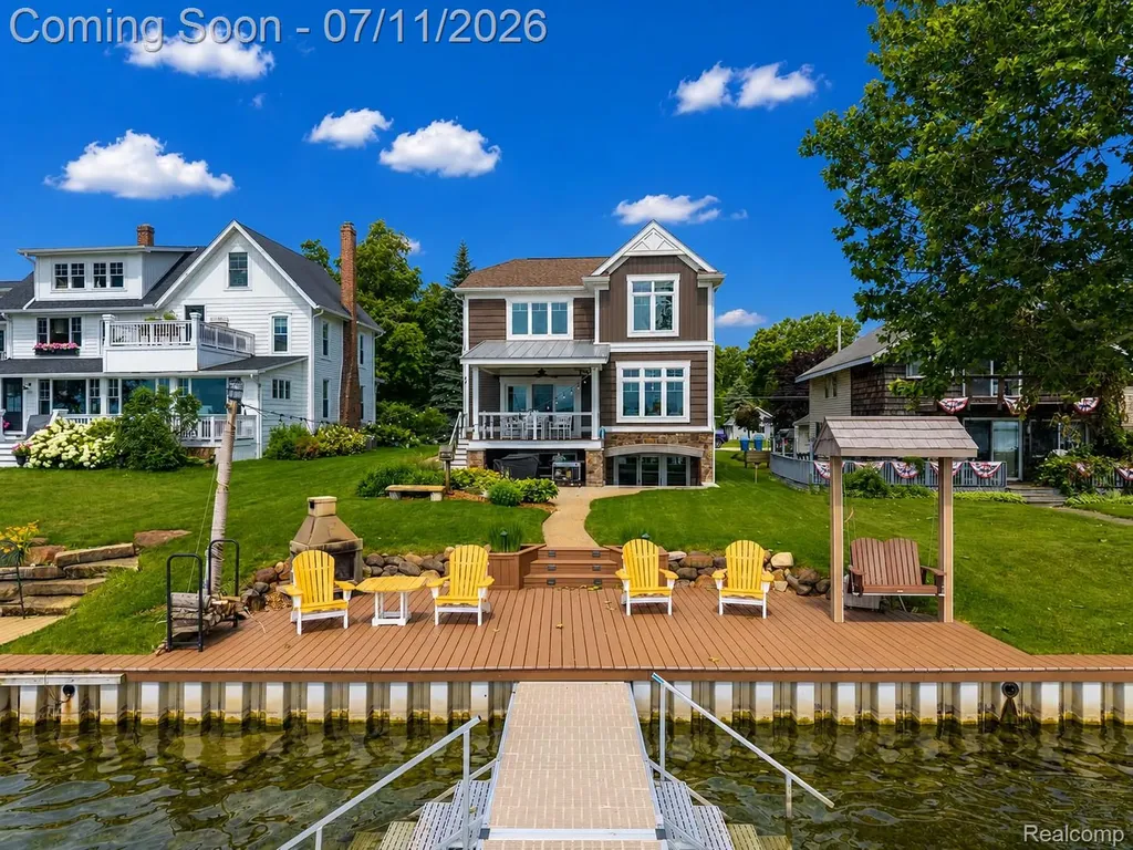 12033 Torrey Road Fenton Charter Township MI 48430