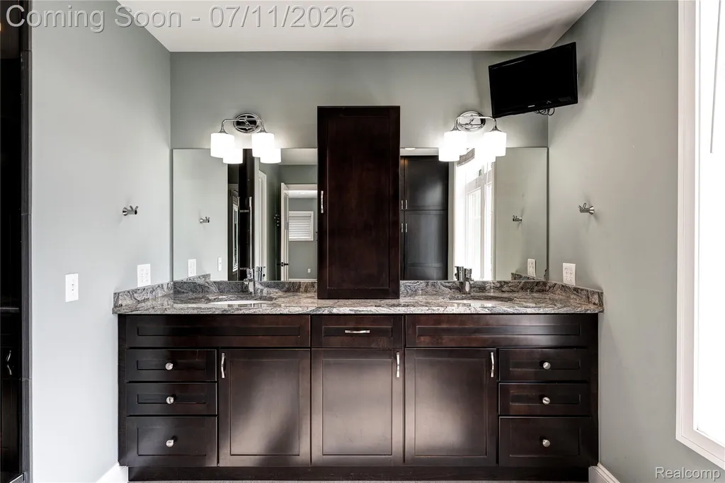 12033 Torrey Road Fenton Charter Township MI 48430