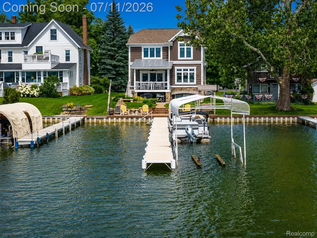 12033 Torrey Road Fenton Charter Township MI 48430