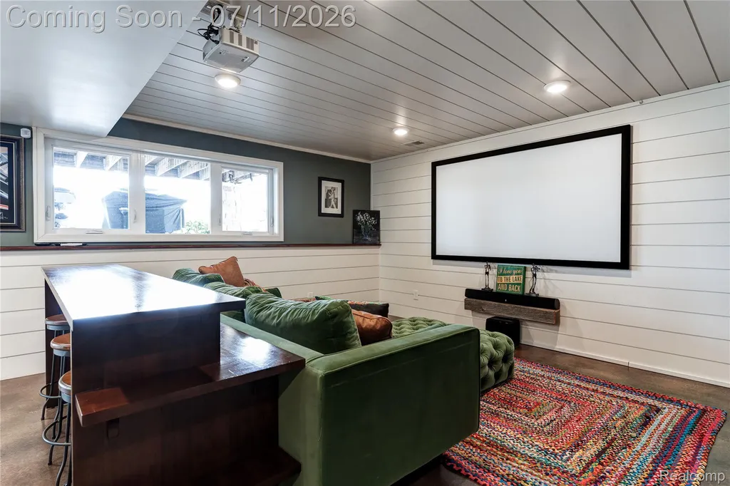 12033 Torrey Road Fenton Charter Township MI 48430