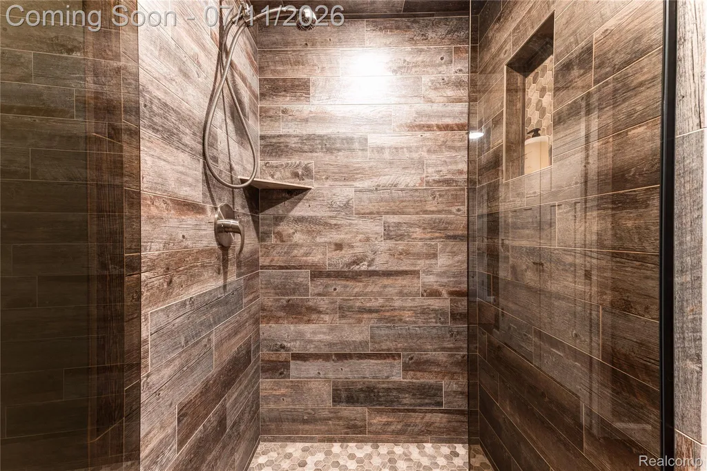12033 Torrey Road Fenton Charter Township MI 48430