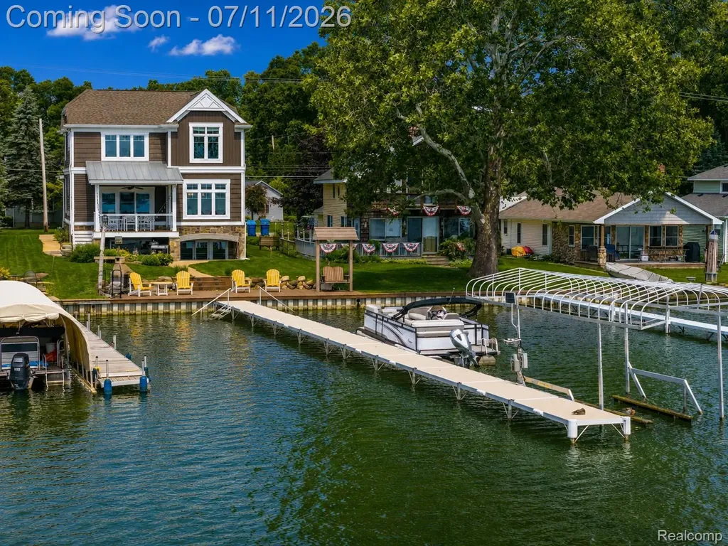 12033 Torrey Road Fenton Charter Township MI 48430