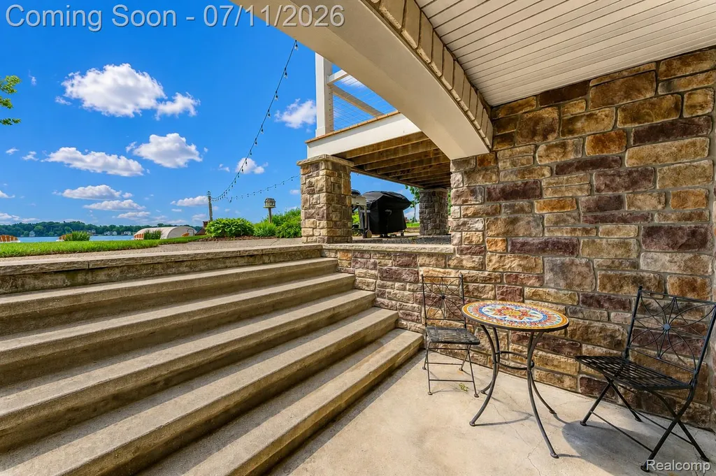 12033 Torrey Road Fenton Charter Township MI 48430